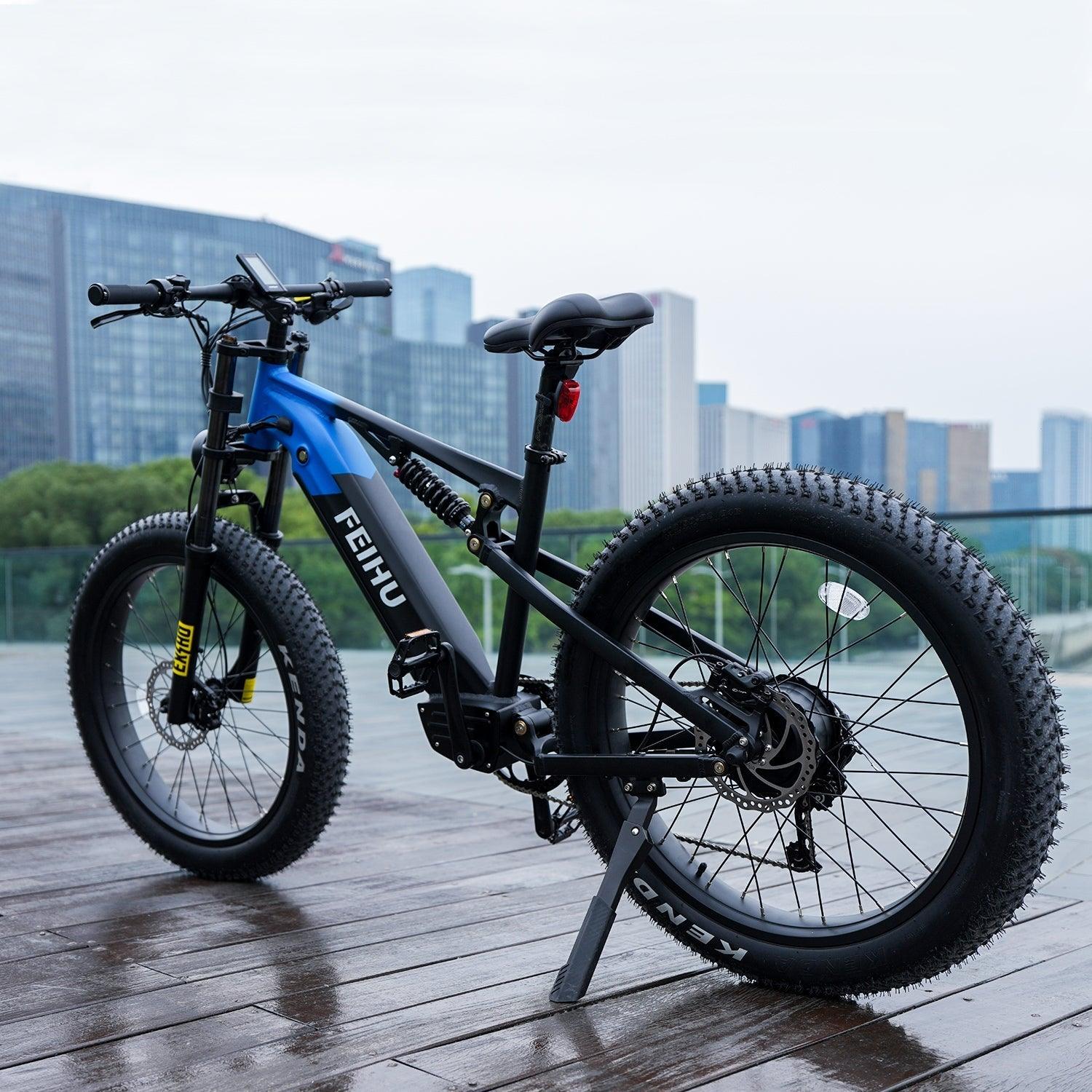 750W electric mountain bike with 9-speed transmission system and fat tires, suitable for all terrains